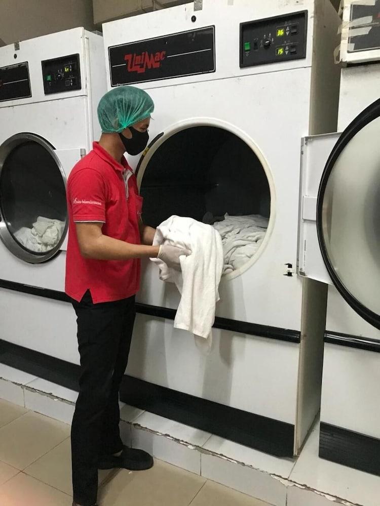 Swiss-Belinn Balikpapan Экстерьер фото